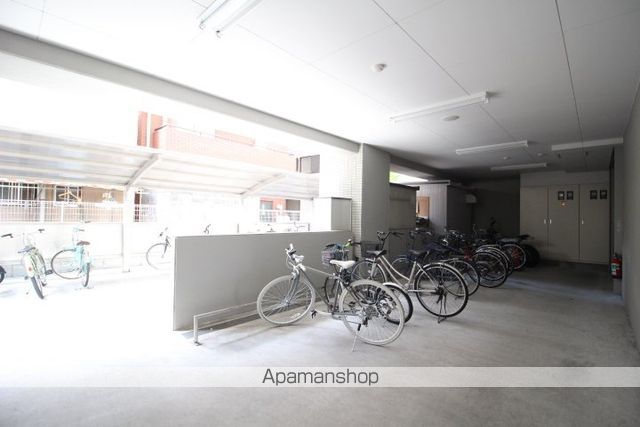 岡山電軌東山本線 西川緑道公園駅 徒歩7分 11階建 築13年の外観写真