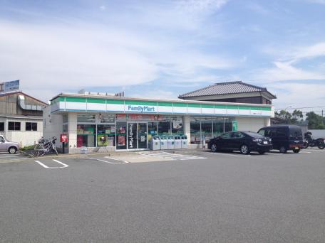 コンビニ　ファミリーマート 滝野社インター店（コンビニ）まで542m