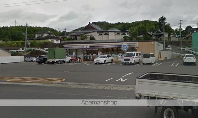 コンビニ　セブンイレブン（コンビニ）まで1929m