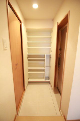 玄関　（別タイプ参考写真）ジェノヴィア田端グリーンヴェール　北区東