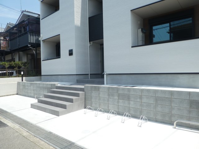 ＪＲ山陽本線 魚住駅 徒歩6分 3階建 築4年の外観写真