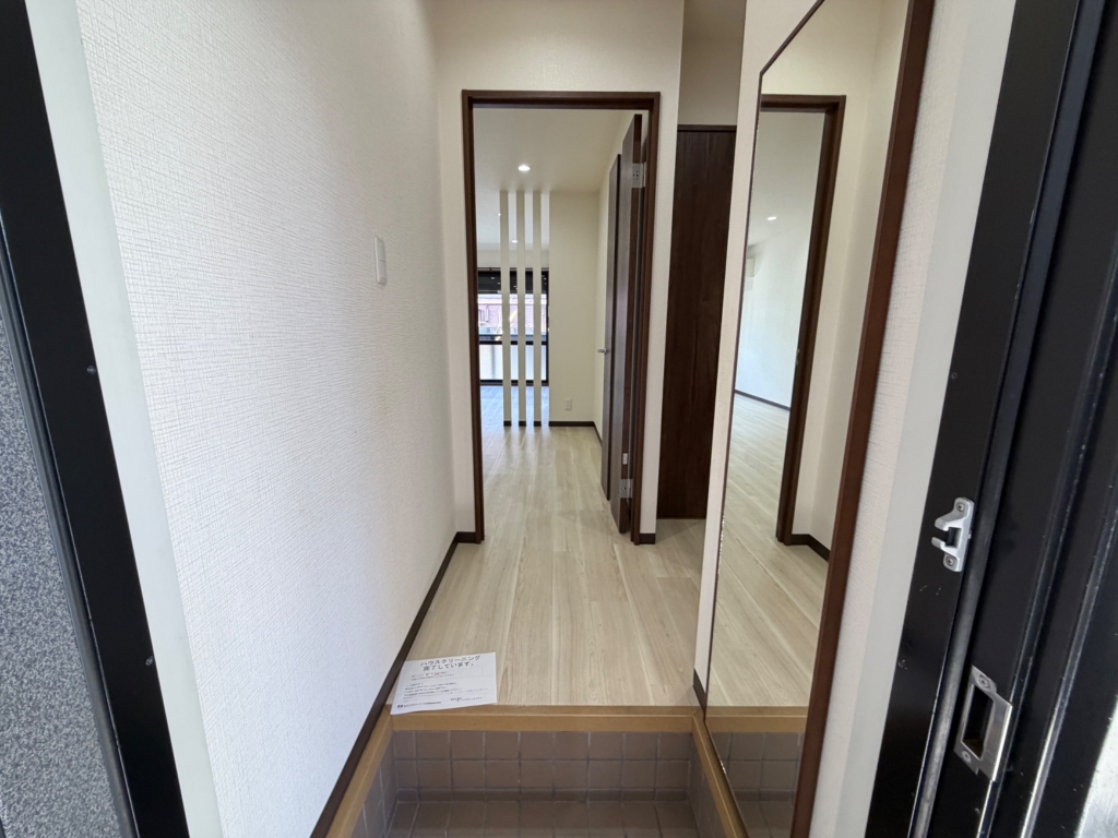 セジュール中田・1の玄関写真