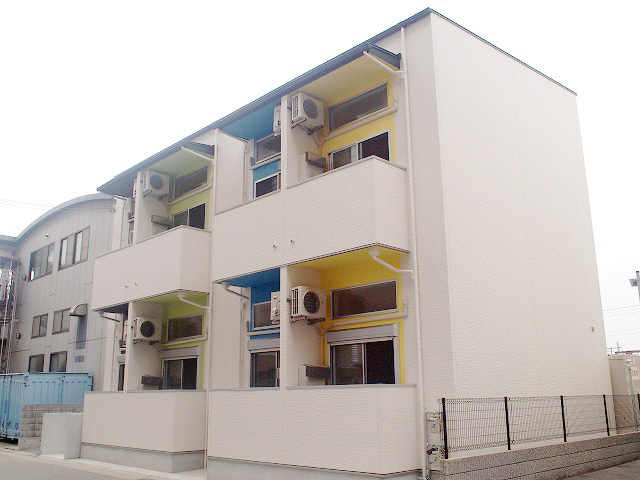 建物外観　落ち着いた雰囲気の外観です