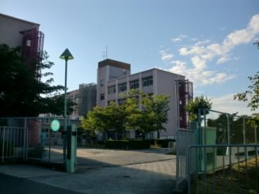 小学校　神戸市立妙法寺小学校（小学校）まで1186m