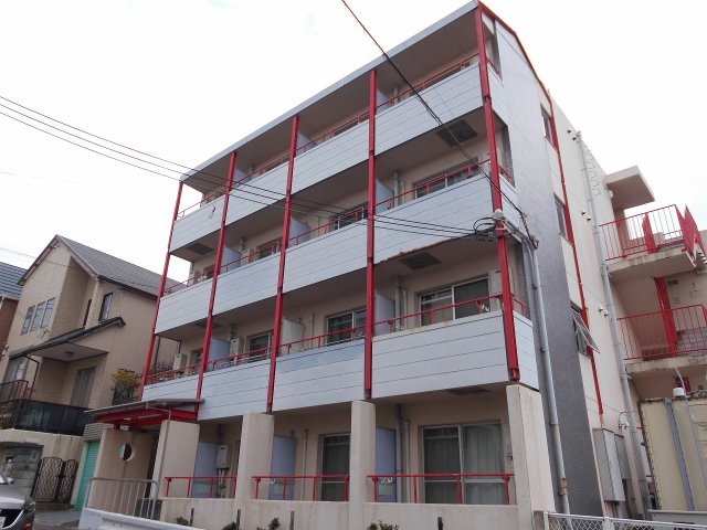 モンテメール学園前の外観写真