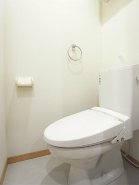 都営大江戸線 両国駅 徒歩7分 11階建 築12年のトイレ写真