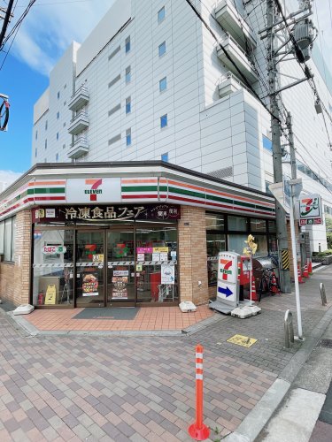コンビニ　セブンイレブン 名古屋今池駅北店（コンビニ）まで250m