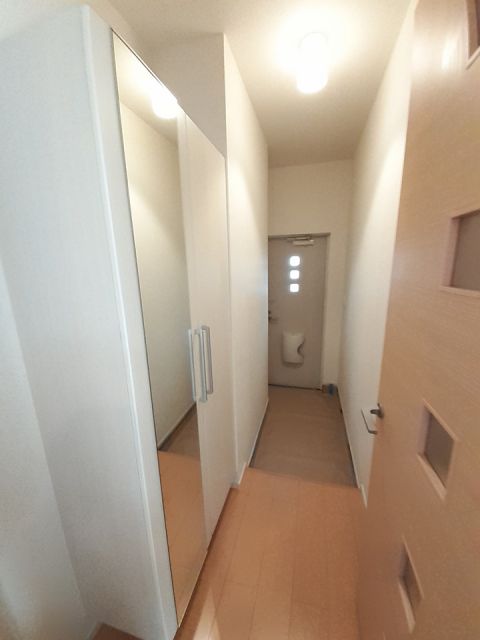 ひまわりの玄関写真