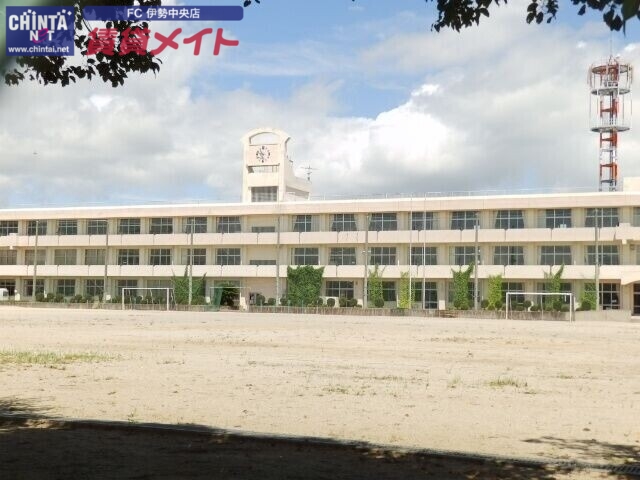 小学校　伊勢市立明野小学校（小学校）まで1015m