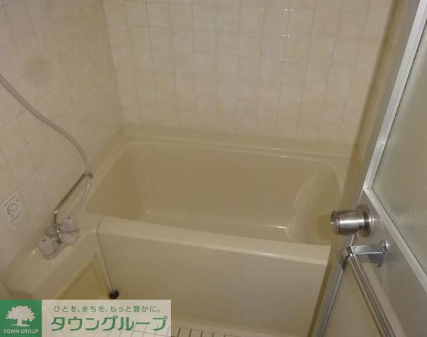 東急田園都市線 桜新町駅 徒歩7分 3階建 築38年の風呂写真