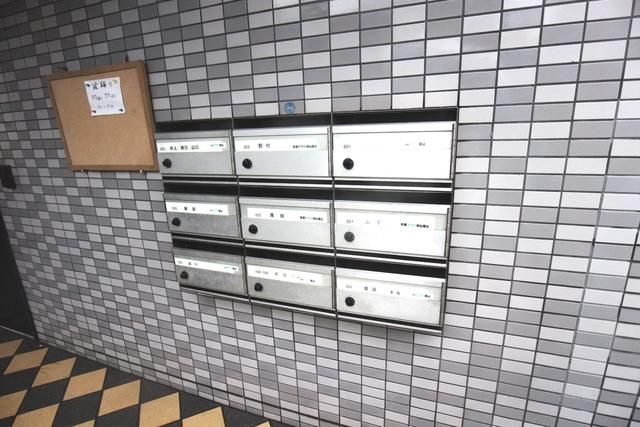 東急田園都市線 桜新町駅 徒歩7分 3階建 築38年の外観写真