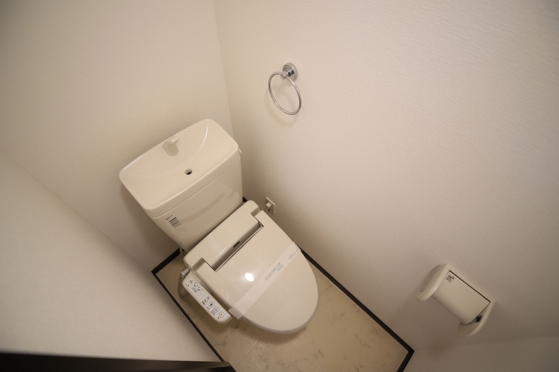 地下鉄空港線 姪浜駅 徒歩9分 2階建 築15年のトイレ写真