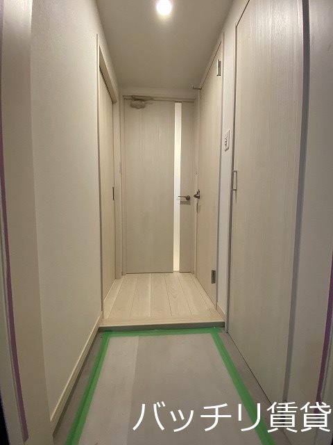 玄関　同シリーズ別、別号室タイプのため、現況を優先いたします。