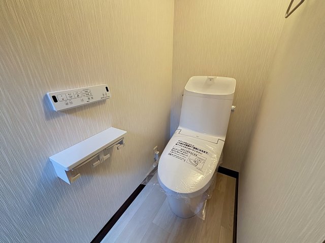 北陸新幹線 軽井沢駅 徒歩33分 2階建 築39年のトイレ写真