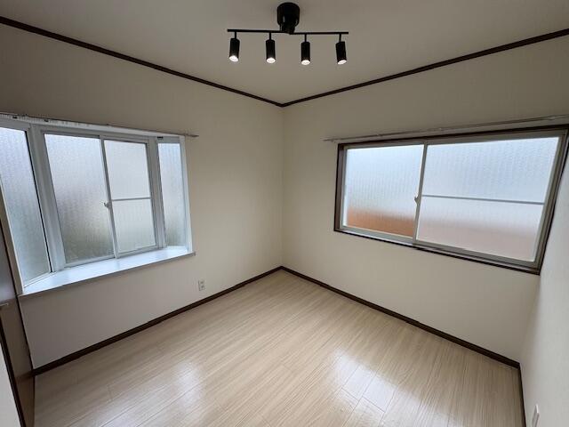 ＪＲ常磐線 南柏駅 徒歩15分 2階建 築37年の内装写真