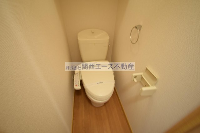 レオパレスエルヴェール サンクのトイレ写真