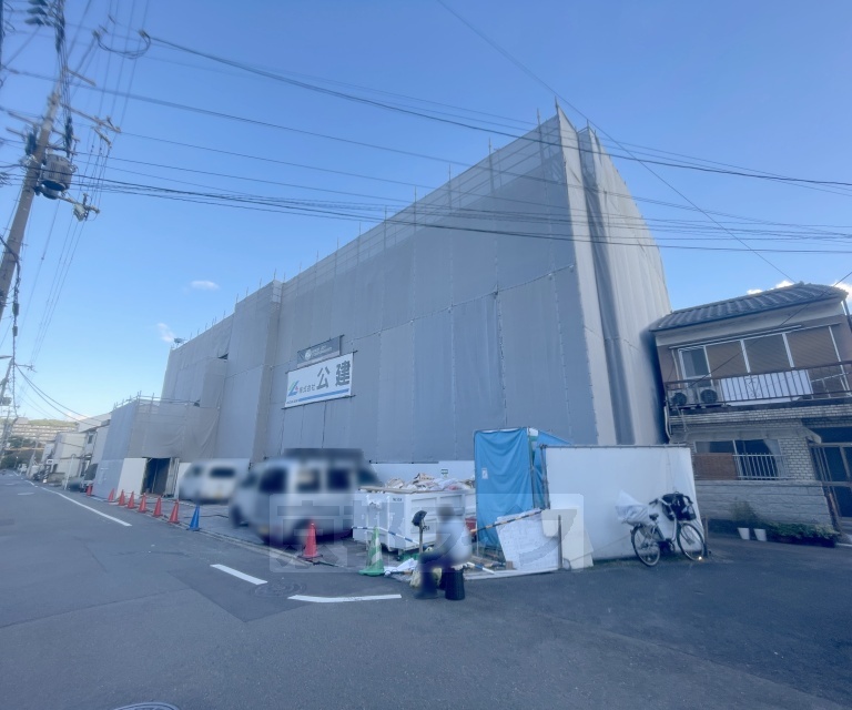 建物外観　建築中