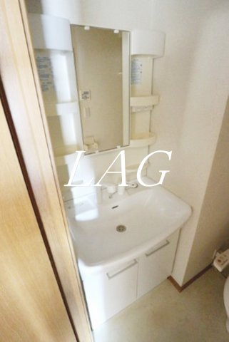 洗面設備　独立洗面台です。