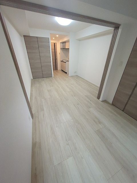 LIME RESIDENCE SHINAGAWA EASTの居間写真