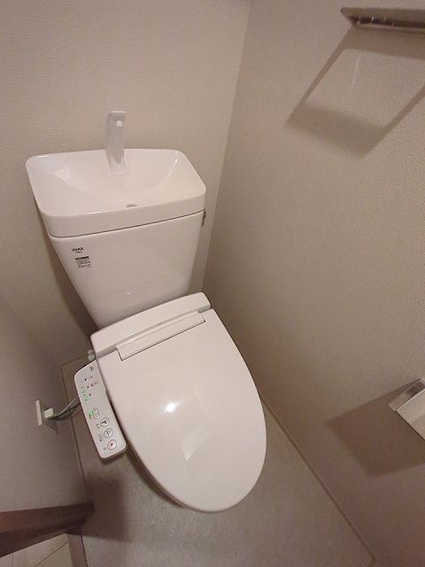 LIME RESIDENCE SHINAGAWA EASTのトイレ写真