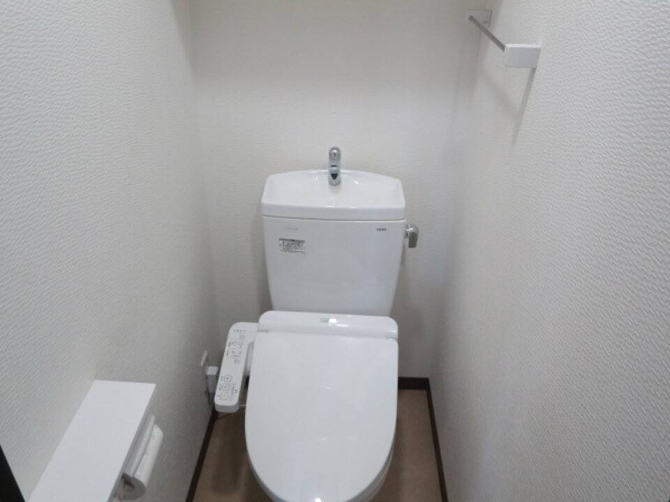 トイレ　トイレ