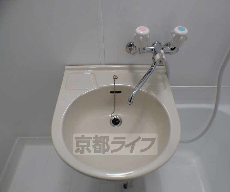 洗面設備　洗面台です。