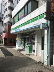 コンビニ　ファミリーマート木場五丁目店（コンビニ）まで136m