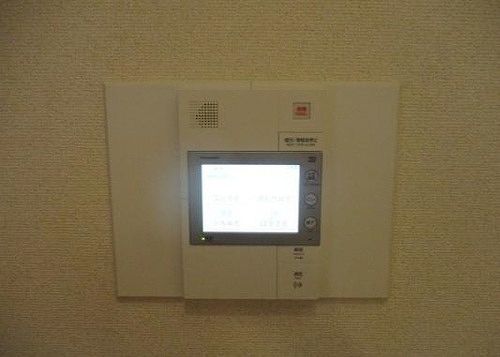 セキュリティ　明るい色調の室内です