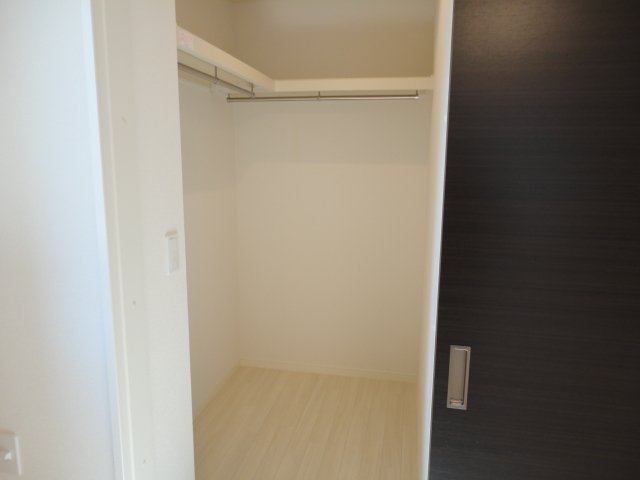 収納　ウォークインクローゼット
