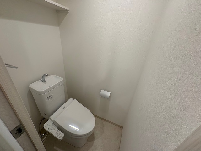 エクレレメディコ天六のトイレ写真