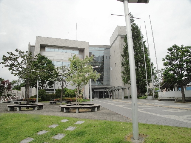 役所　横浜市泉区役所（役所）まで900m