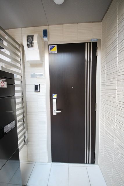 玄関　※別部屋参考写真