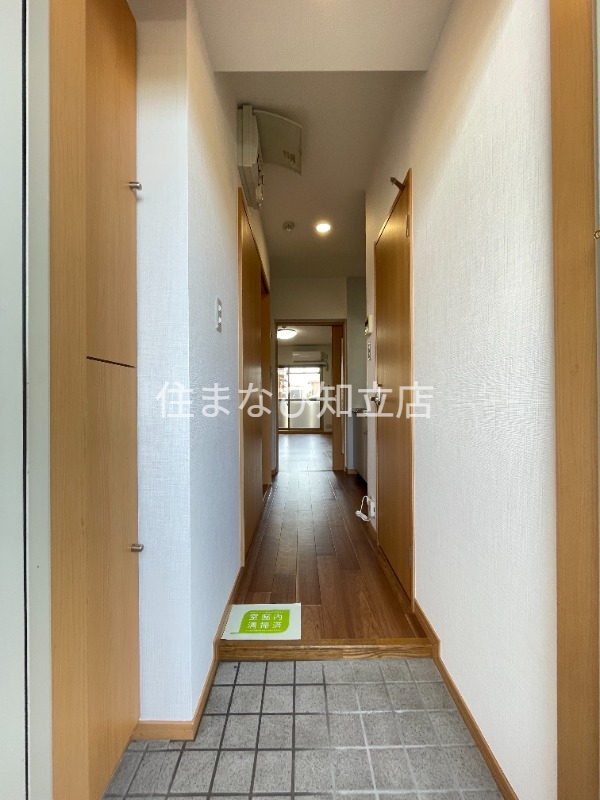 玄関　別部屋写真