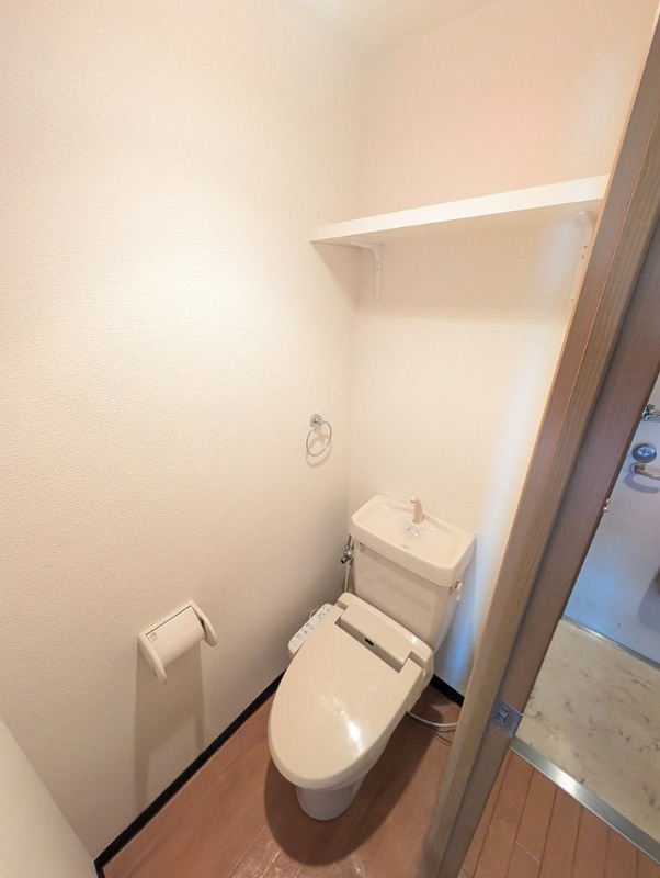 遠州鉄道 新浜松駅 徒歩5分 10階建 築25年のトイレ写真