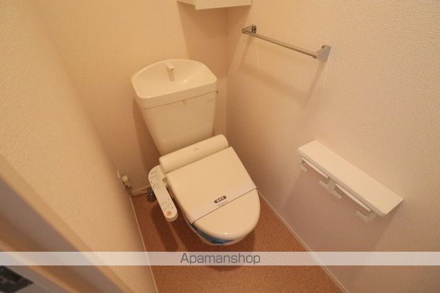 東急田園都市線 宮崎台駅 徒歩12分 2階建 築16年のトイレ写真