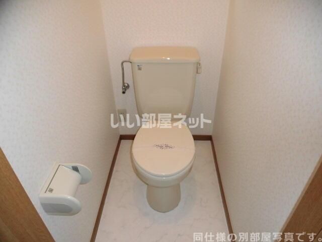 ＪＲ宇都宮線 東大宮駅 徒歩8分 2階建 築29年のトイレ写真