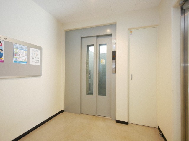 その他共有部分　エレベーターもございます♪