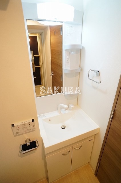 洗面設備　身支度に欠かせない独立洗面台♪