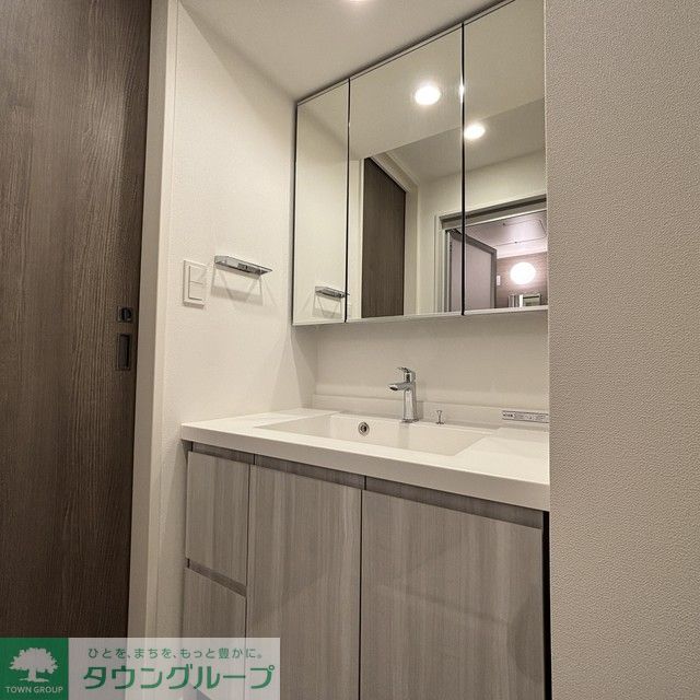 洗面設備　※写真は同タイプ住戸です。