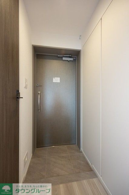 玄関　※写真は同タイプ住戸です。