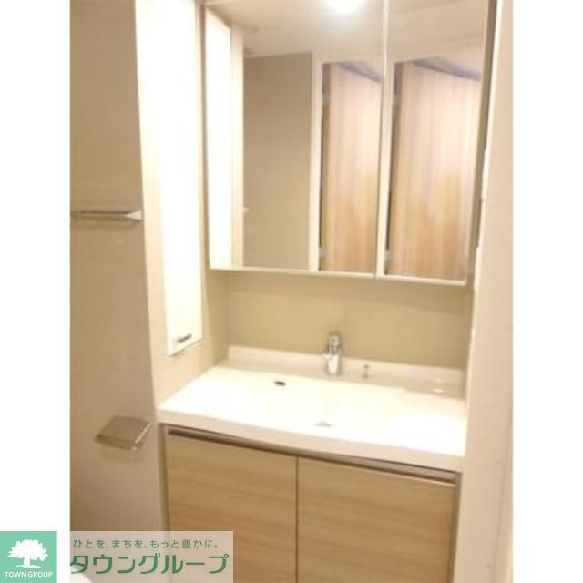 洗面設備　※写真は同タイプ住戸です。
