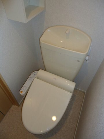 トイレ　清潔感のあるトイレです