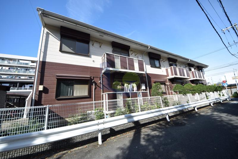 建物外観　バイカラーがお洒落な外観