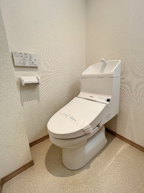 ＪＲ常磐線 金町駅 徒歩7分 3階建 築9年のトイレ写真