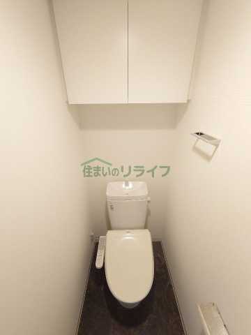 東京メトロ日比谷線 八丁堀駅 徒歩1分 12階建 築14年のトイレ写真