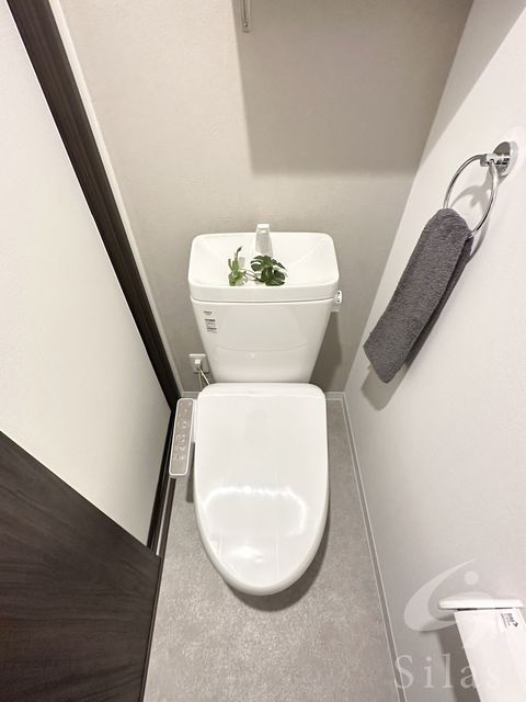 南海本線 天下茶屋駅 徒歩5分 4階建 築4年のトイレ写真