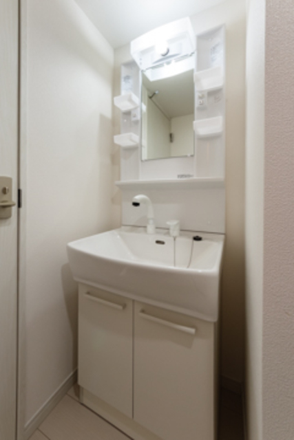 洗面設備　※写真は同タイプ住戸です。