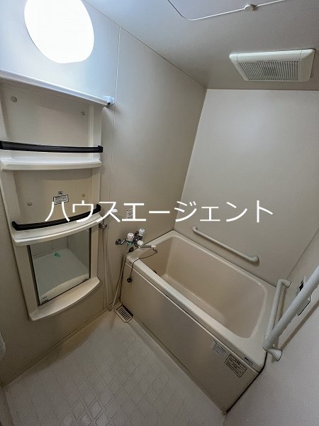 バス・シャワールーム　追い炊き付き☆※参考画像・反転タイプ