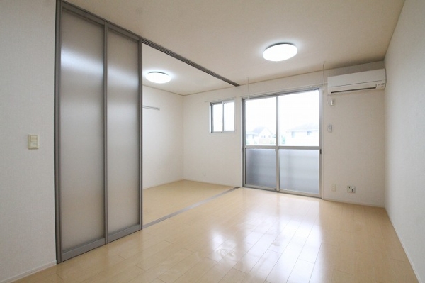 その他部屋・スペース　照明付きはうれしいポイントです。