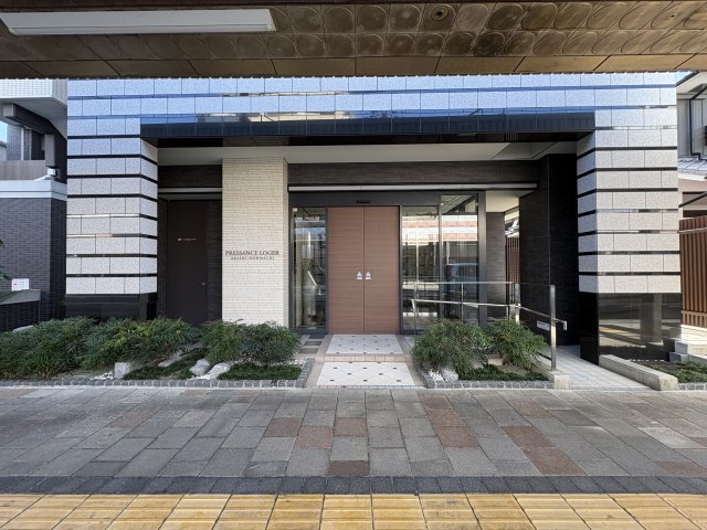 プレサンスロジェ明石本町の外観写真